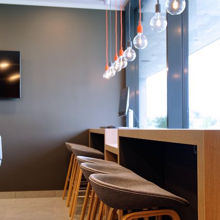 Holiday Inn Express - Лустенау Экстерьер фото