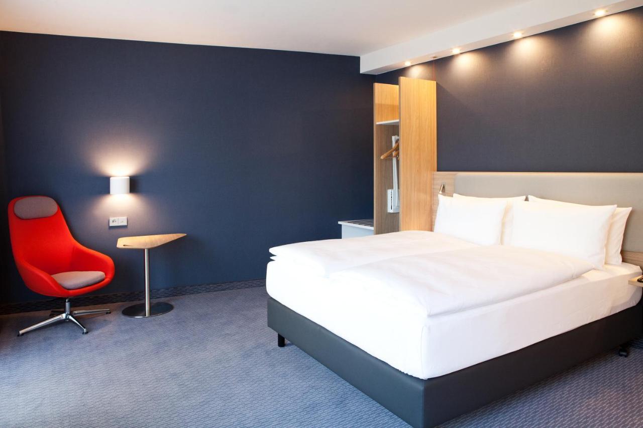 Holiday Inn Express - Лустенау Экстерьер фото