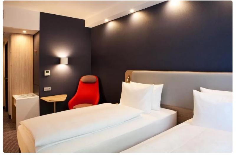 Holiday Inn Express - Лустенау Экстерьер фото