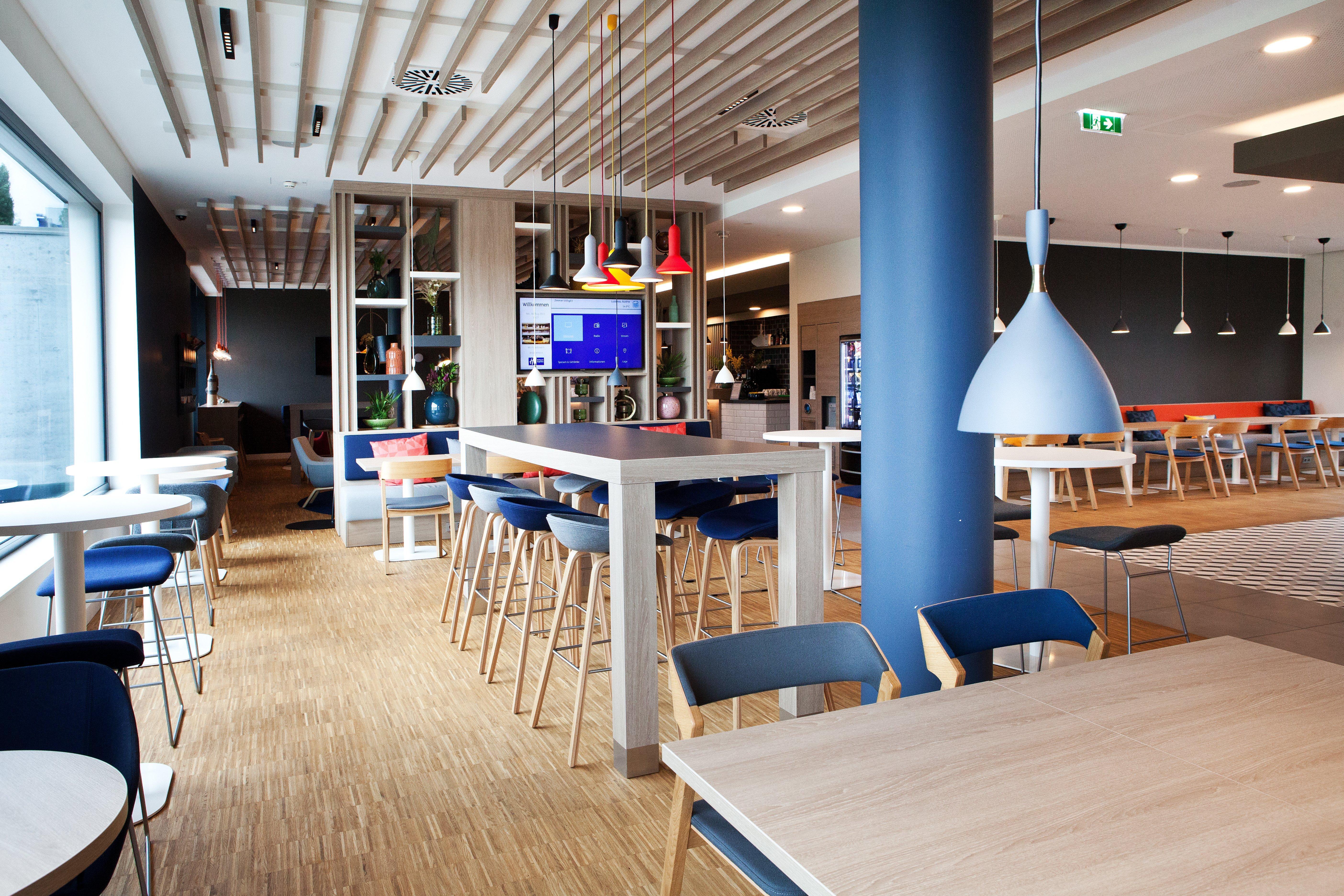 Holiday Inn Express - Лустенау Экстерьер фото